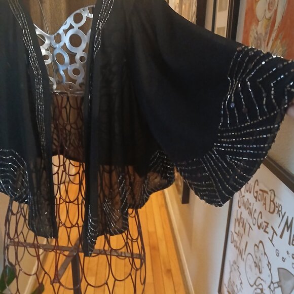 Beautiful Beaded Bolero! Art Deco Bead Design - Picture 2 of 3